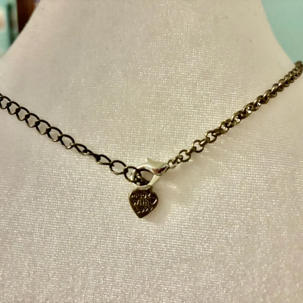 Gold and Brown Heart Pendant Necklace with Vintage Charm - Picture 4 of 4